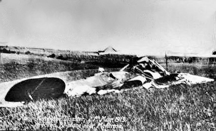 Lt Arthur's wrecked BE2